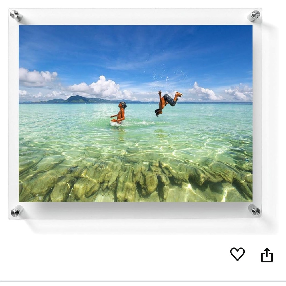2x Floating picture frames